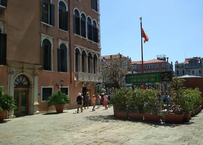 San Marco Orange Nest